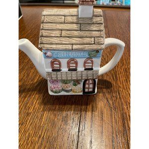 Small Decorative Teapot - Green Grocer Cottage - In Very Good Condition
